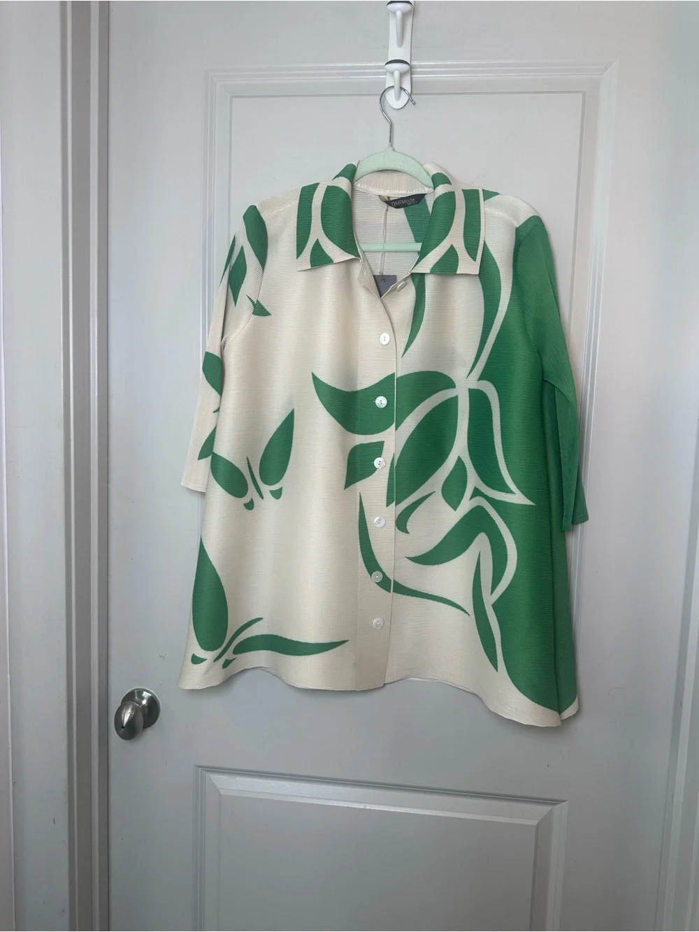 NEW QMP Moda Pleated Green & Cream Abstract Leaf Print Relaxed Button Up Shirt